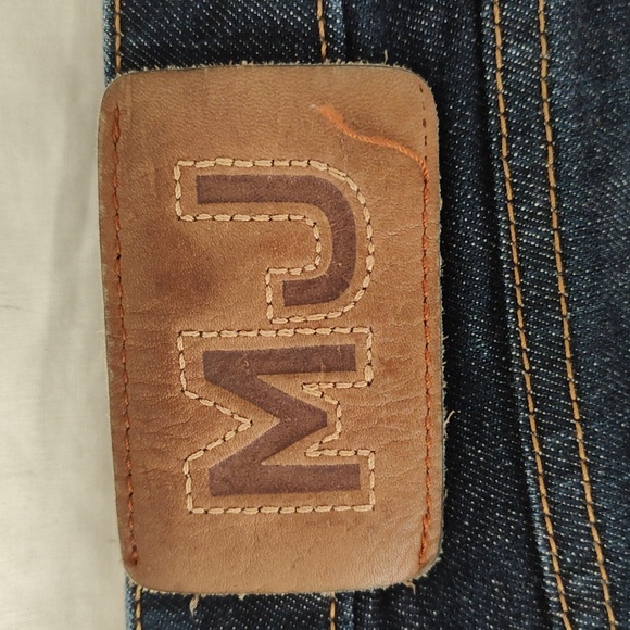 Marc by Marc Jacobs low rise denim shorts. - Picture 9 of 15